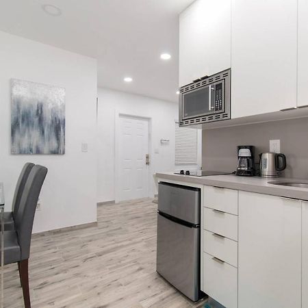 Newly Renovated 1 Bedroom Apt Designer Unit # 3 Дания-Бич Экстерьер фото