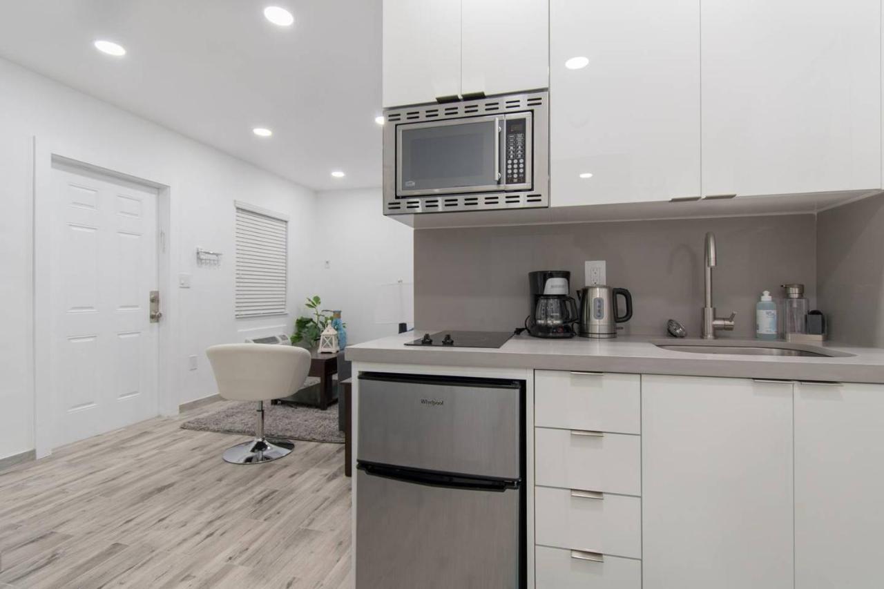Newly Renovated 1 Bedroom Apt Designer Unit # 3 Дания-Бич Экстерьер фото